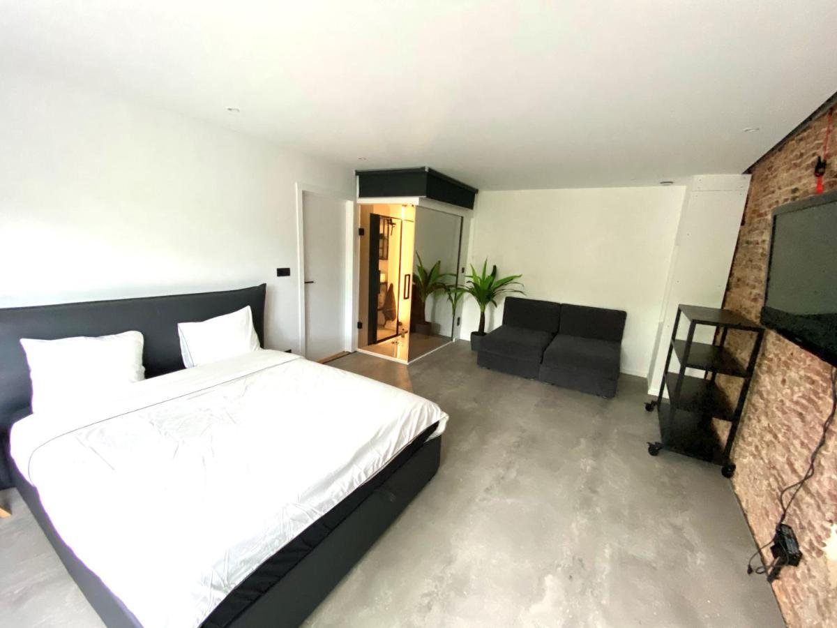 The Square - Vacation Rental With Outdoor Sauna - Centre Of Antverpy Exteriér fotografie